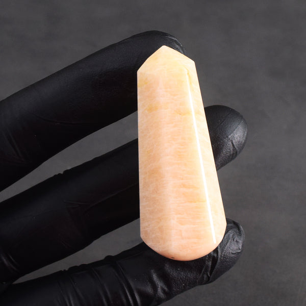 Graceful 137.00 Carats Genuine Peach Moonstone Crystal Gemstone Healing Point