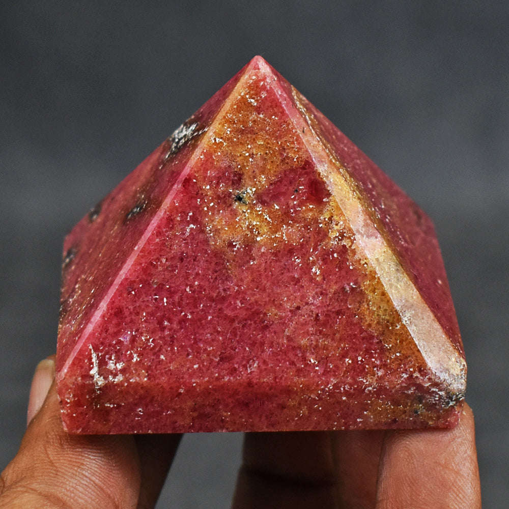 gemsmore:Amazing  Pink  Rhodonite  Genuine Hand Carved Healing Pyramid Gemstone