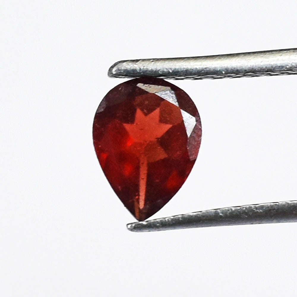 gemsmore:1 Cts Genuine Red Garnet Faceted Gemstone