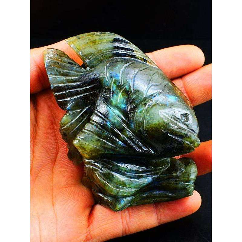 gemsmore:Amazing Blue Flash Labradorite Carved Fish