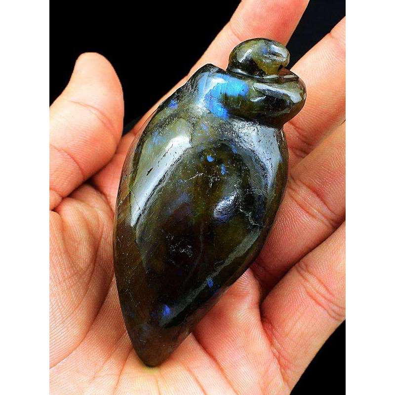 gemsmore:Amazing Flash Labradorite Carved Conch With Frog On Top
