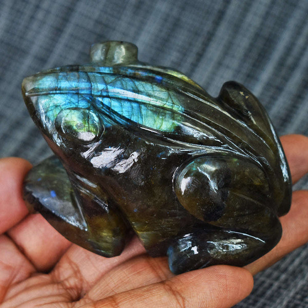 gemsmore:Amazing Flash Labradorite Hand Carved Genuine Crystal Gemstone Carving Frog