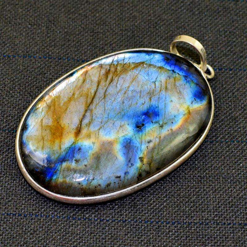 gemsmore:Amazing Flash Labradorite Oval Shape Pendant