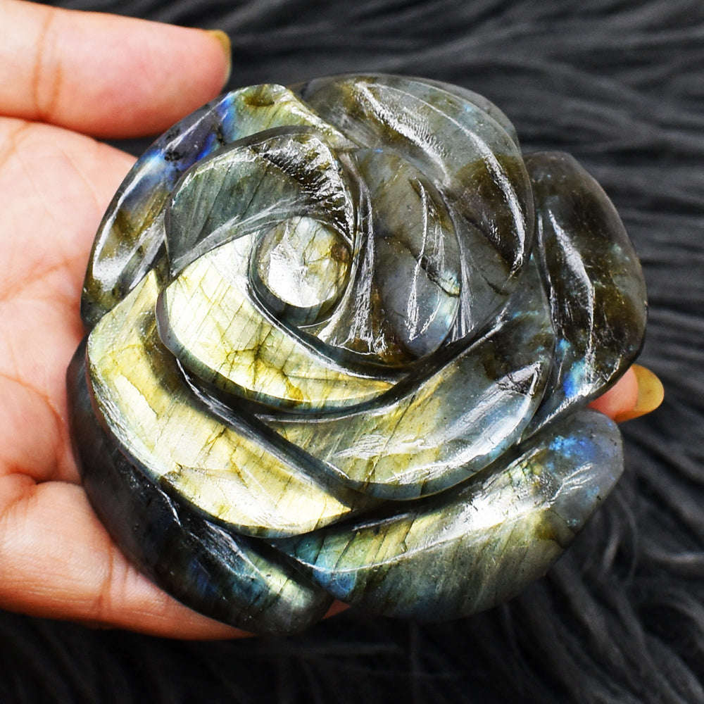 gemsmore:Amazing Golden Flash Labradorite Hand Carved Rose