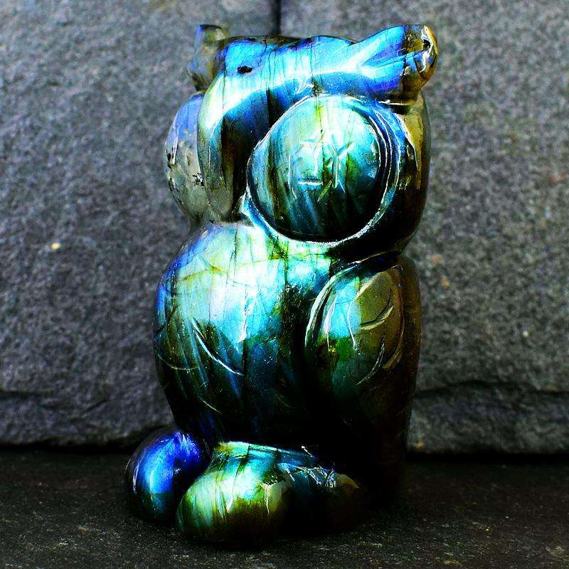 gemsmore:Amazing Green & Blue Flash Labardorite Hand Carved Owl