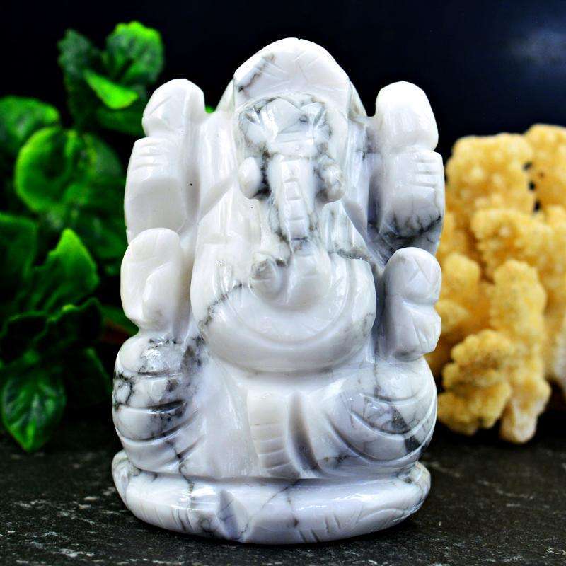 gemsmore:Amazing Howlite Hand Carved Lord Ganesha Idol