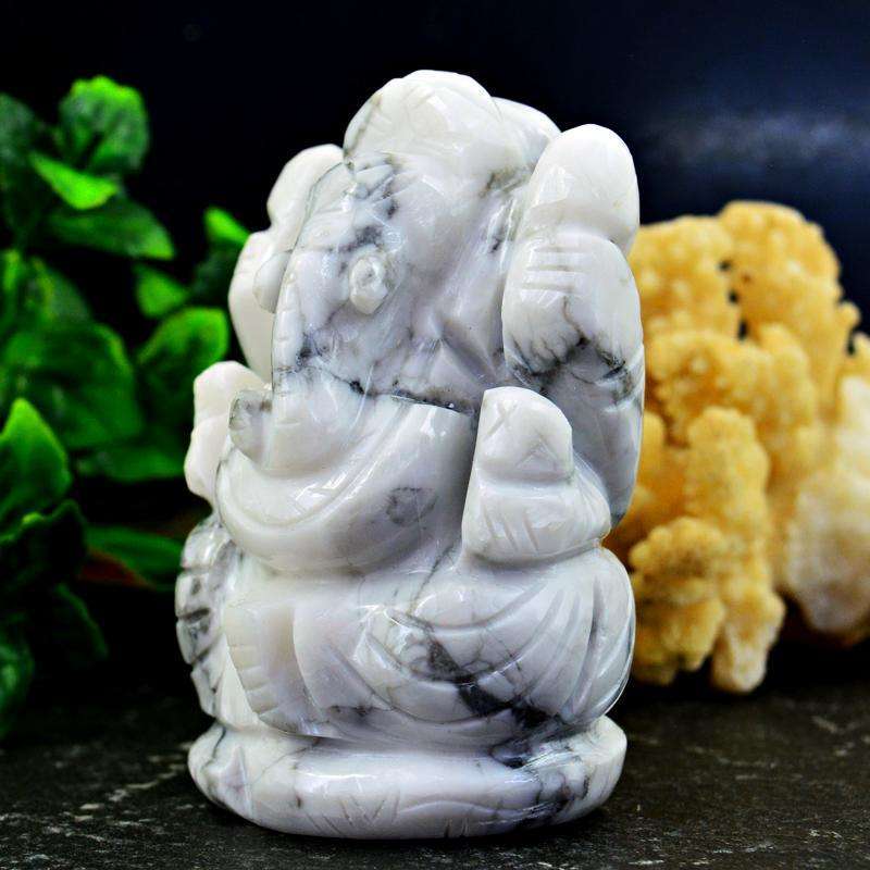 gemsmore:Amazing Howlite Hand Carved Lord Ganesha Idol