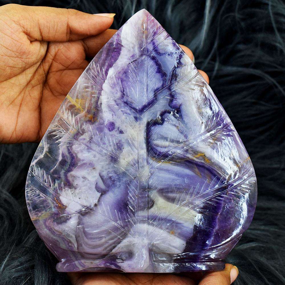 gemsmore:Amazing Picasso Fluorite Hand Carved Genuine Crystal Gemstone Carving Massive Leaf Palm Lord Buddha