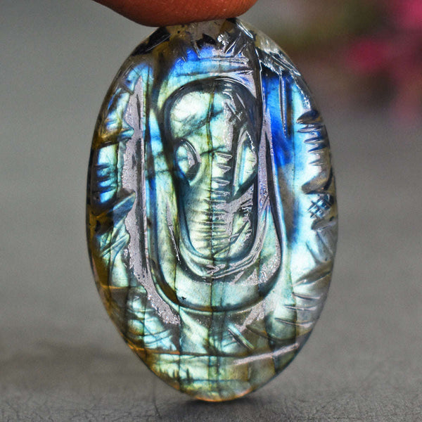 gemsmore:Artisian 34 Cts Genuine Green & Blue Flash Labradorite Carved Ganesha Gem