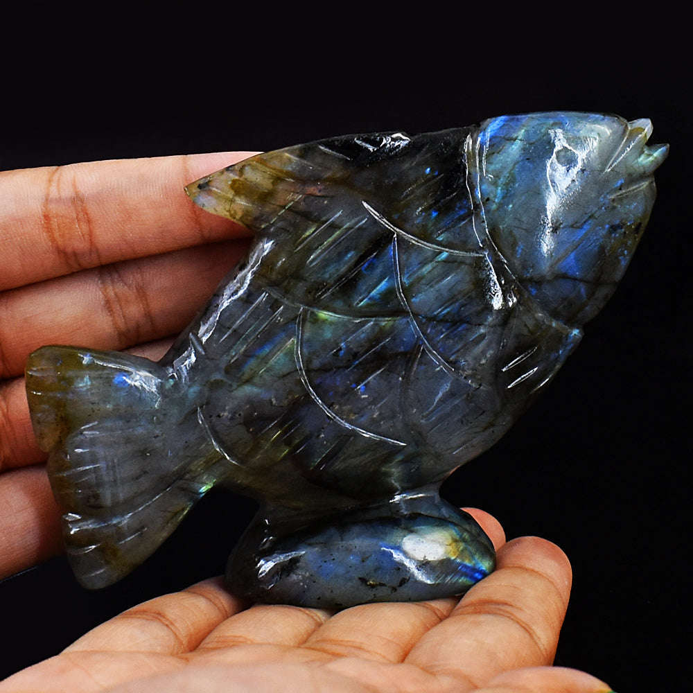 gemsmore:Artisian Amazing Flash Labradorite Hand Carved Genuine Crystal Gemstone Carving Fish