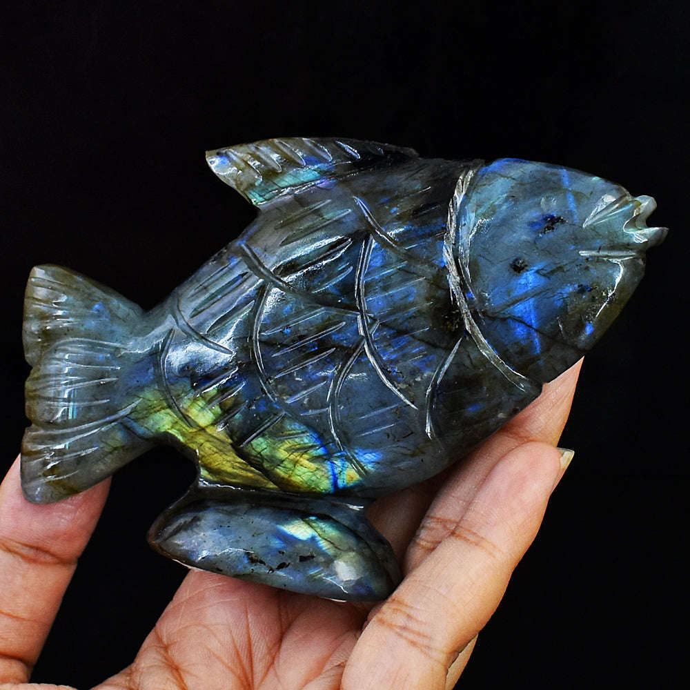 gemsmore:Artisian Amazing Flash Labradorite Hand Carved Genuine Crystal Gemstone Carving Fish