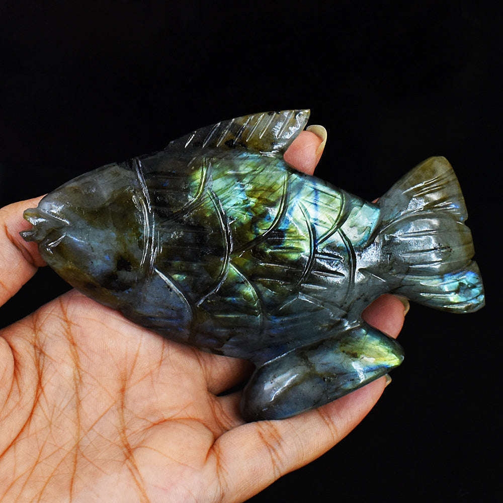 gemsmore:Artisian Amazing Flash Labradorite Hand Carved Genuine Crystal Gemstone Carving Fish