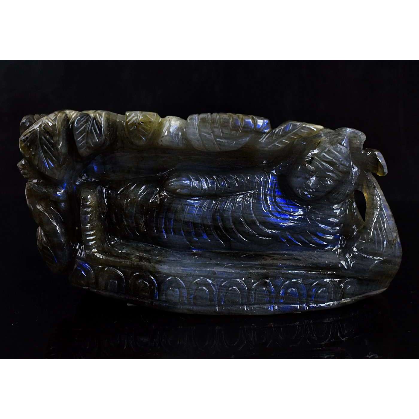 gemsmore:Artisian Blue Flash Labradorite Hand Carved Sleeping Buddha