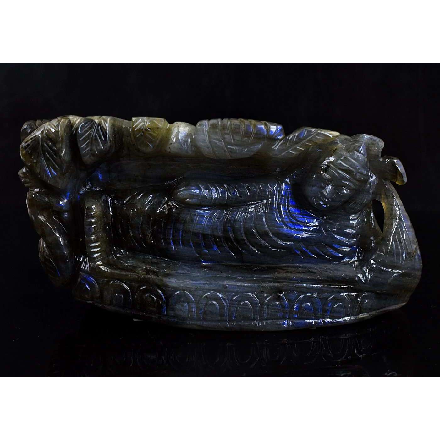 gemsmore:Artisian Blue Flash Labradorite Hand Carved Sleeping Buddha