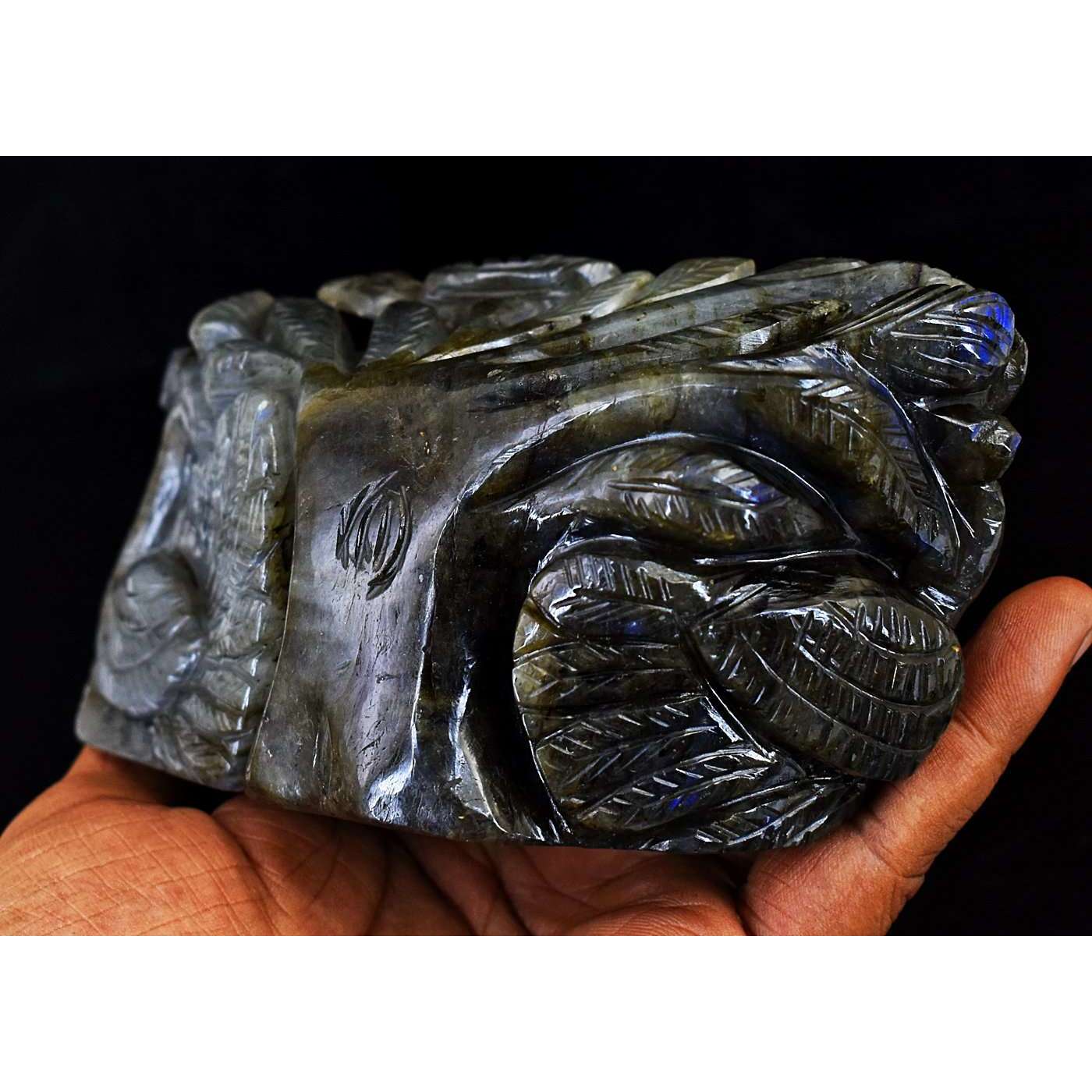 gemsmore:Artisian Blue Flash Labradorite Hand Carved Sleeping Buddha