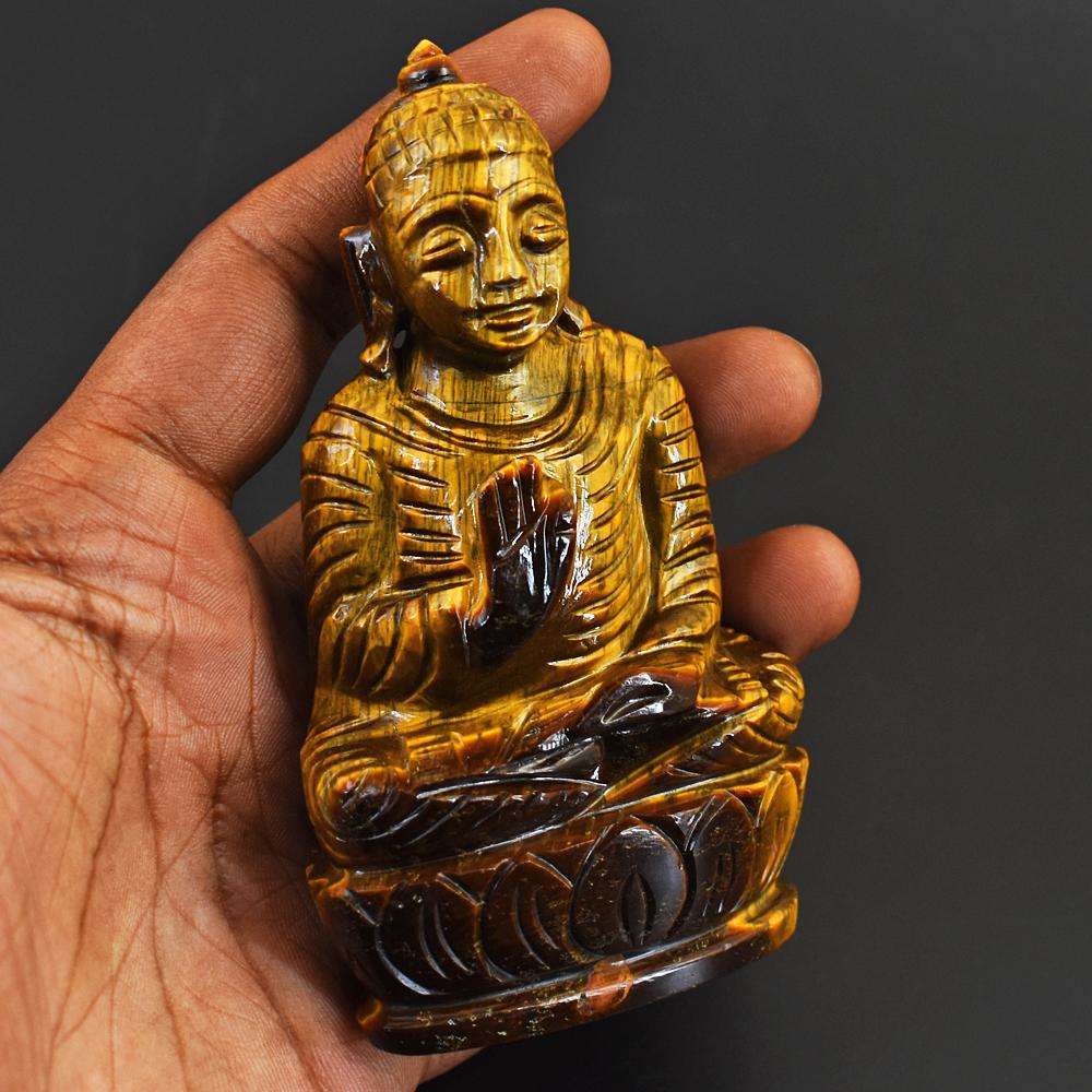 gemsmore:Artisian Tiger Eye Hand Carved Lord Buddha