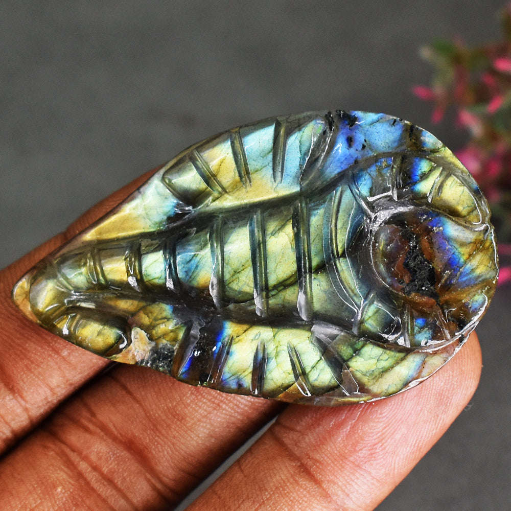 gemsmore:Beautiful 56 Carats Genuine Amazing Flash Labradorite Carved Scorpio