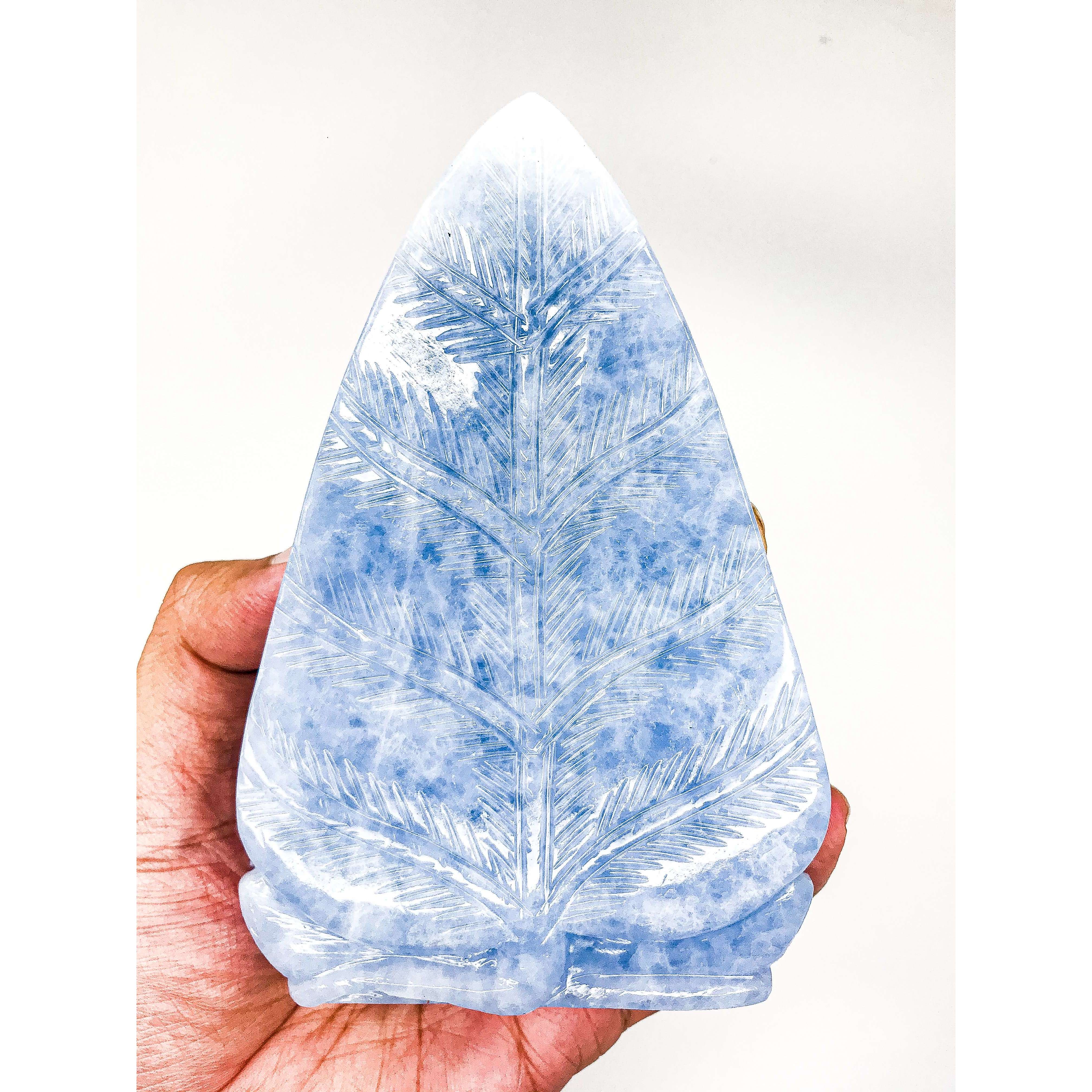 gemsmore:Blue calcite palm leaf carved Buddha