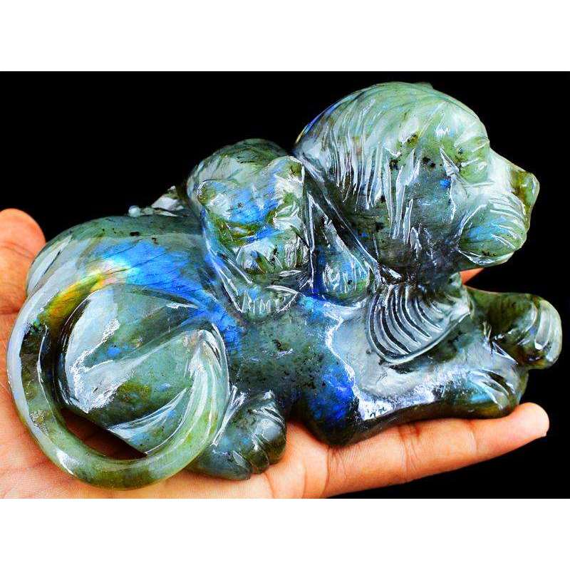 gemsmore:Blue Flash Top Labradorite Carved Lion With Its Cub