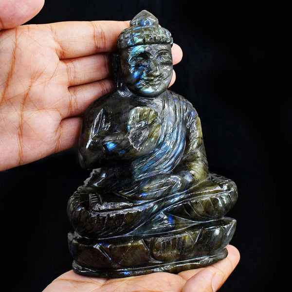 gemsmore:Blue & Green Flash Labradorite Hand Carved Lord Buddha