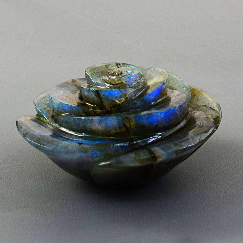 gemsmore:Carving Of Blue & Green Flash Labradorite Hand Carved Rose