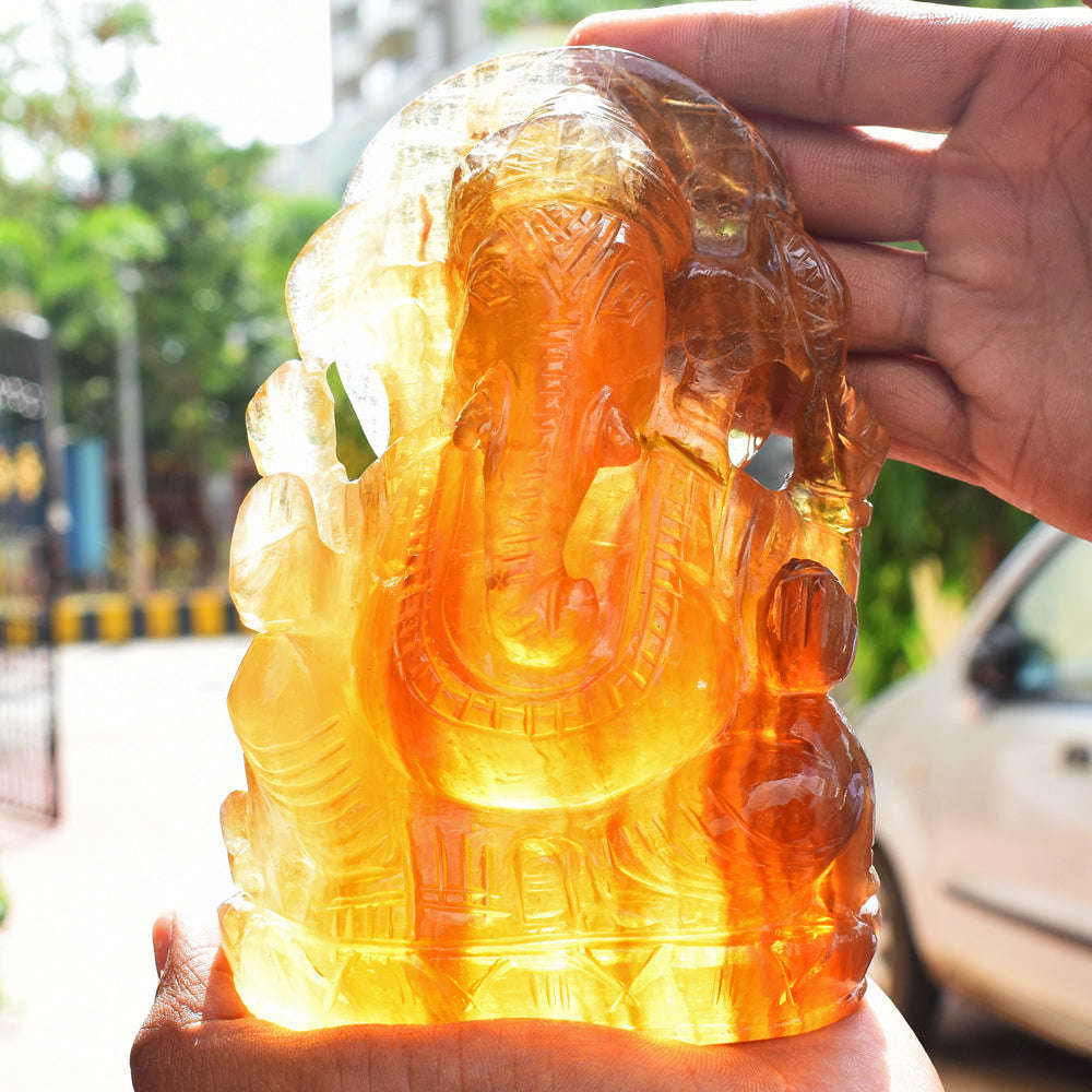 gemsmore:Champagne Fluorite Carved Lord Ganesha Idol