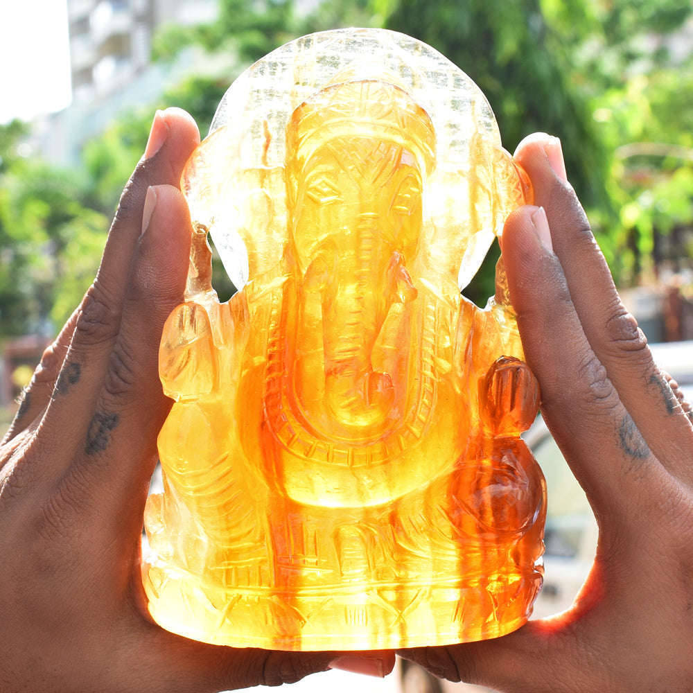 gemsmore:Champagne Fluorite Carved Lord Ganesha Idol