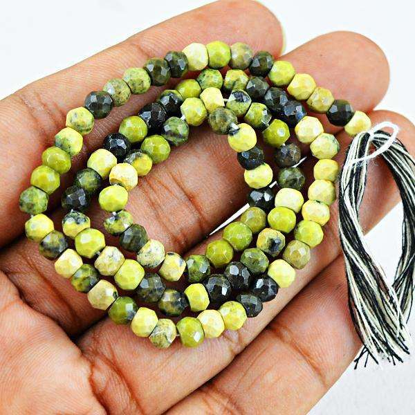 gemsmore:Cheetah Jasper Round Shape Faceted Drilled Beads Strand