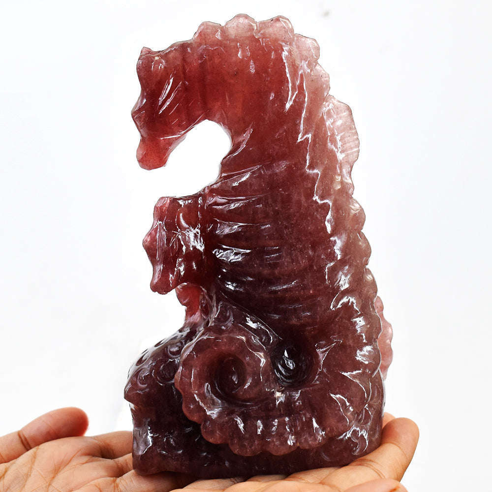 gemsmore:Craftsmen Strawberry Quartz Exclusive Hand Carved Seahorse