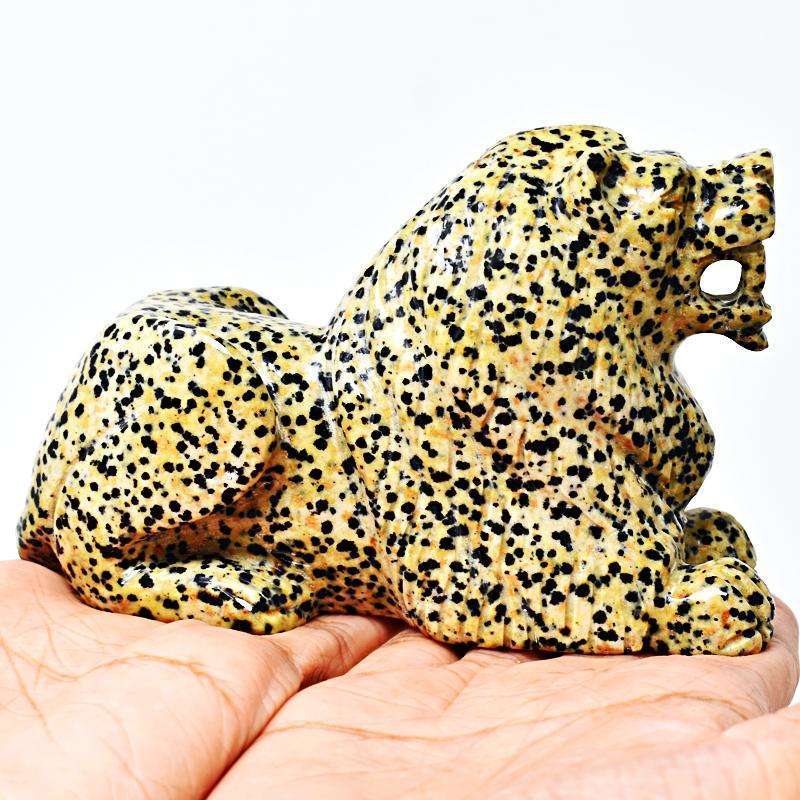 gemsmore:Dalmation Jasper Detailed Hand Carved Lion