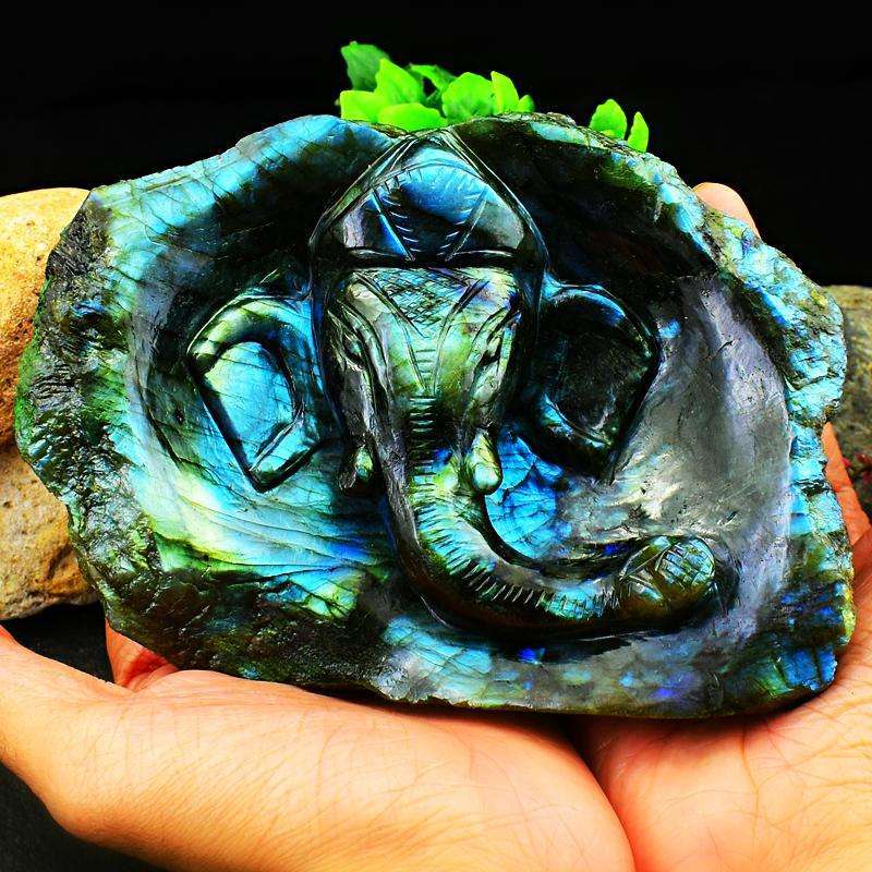 gemsmore:Engraved Blue Flash Labradorite Carved Lord Ganesha Rock