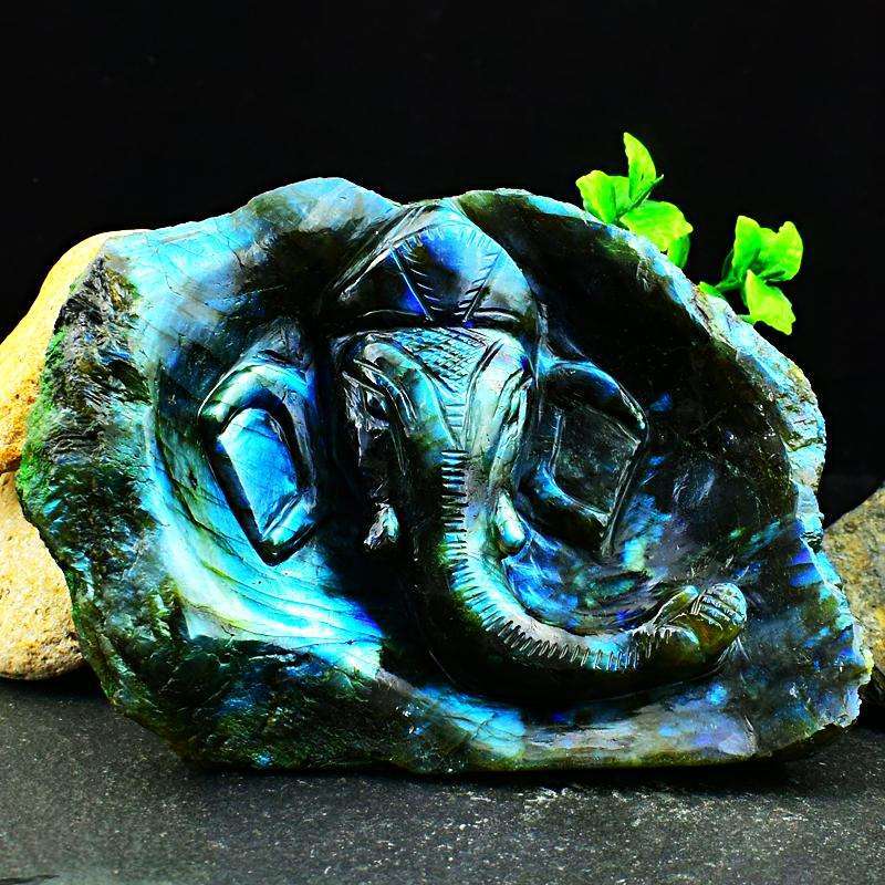 gemsmore:Engraved Blue Flash Labradorite Carved Lord Ganesha Rock