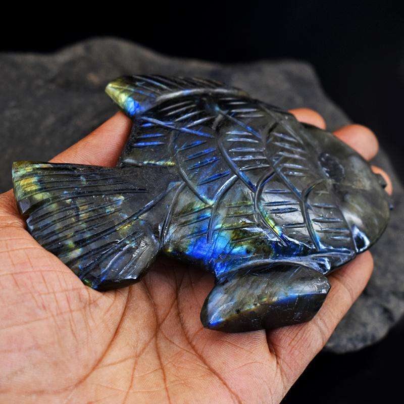gemsmore:Exclusive Blue Flash Labradorite Hand Carved Fish
