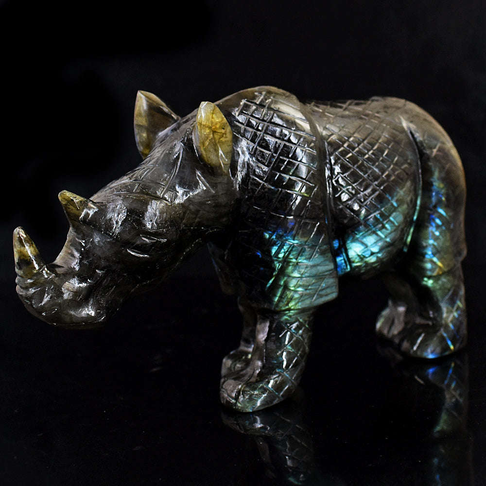 gemsmore:Exclusive Blue & Green Flash Labradorite Hand Carved Rhino
