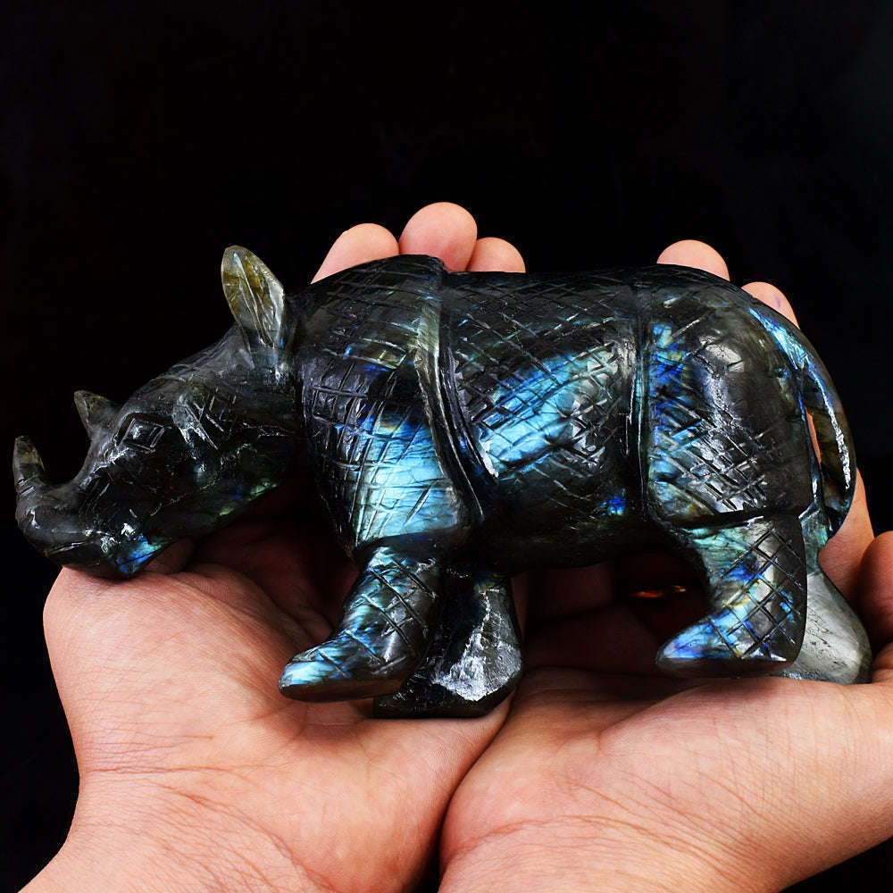 gemsmore:Exclusive Blue & Green Flash Labradorite Hand Carved Rhino