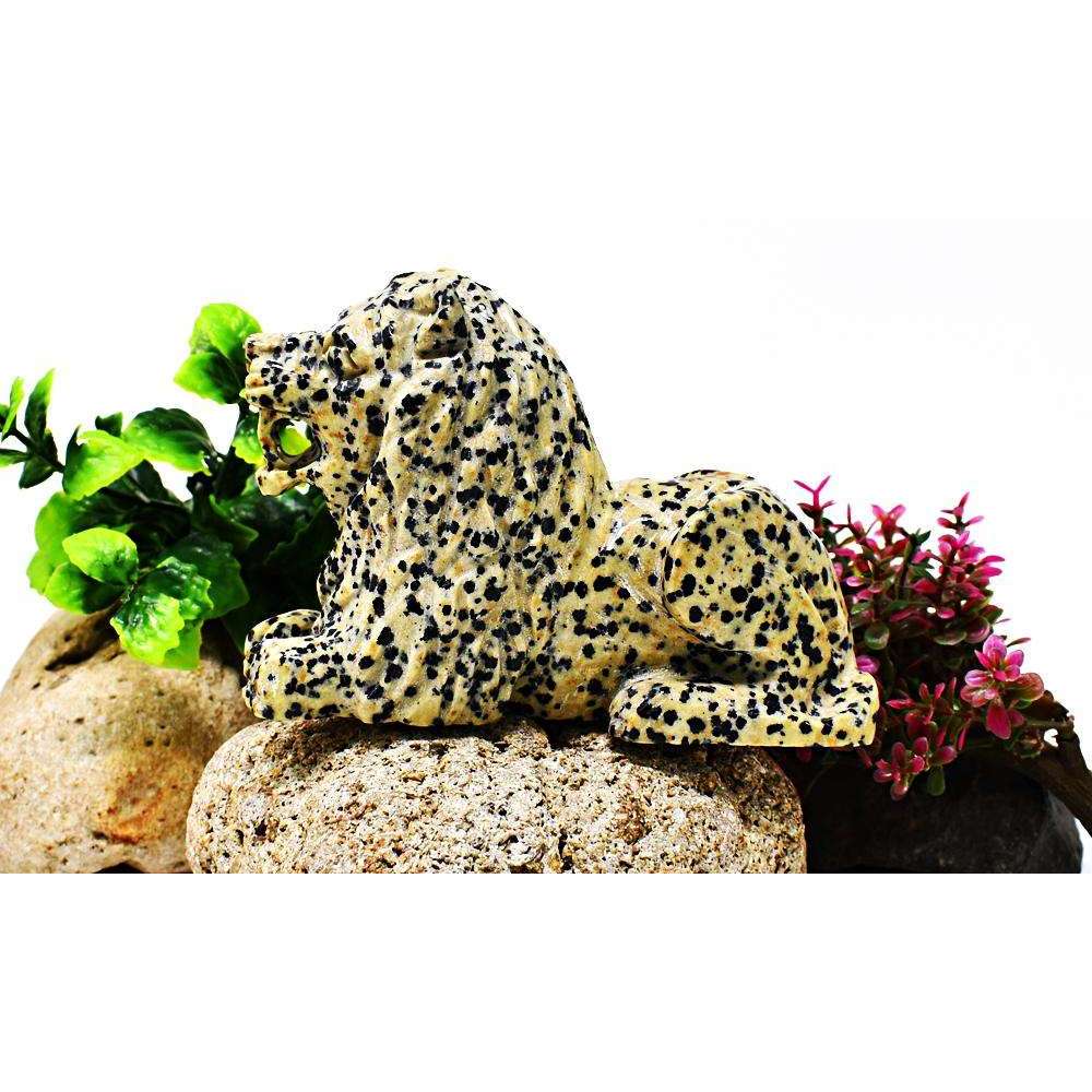 gemsmore:Exclusive Dalmation Jasper Hand Carved Lion