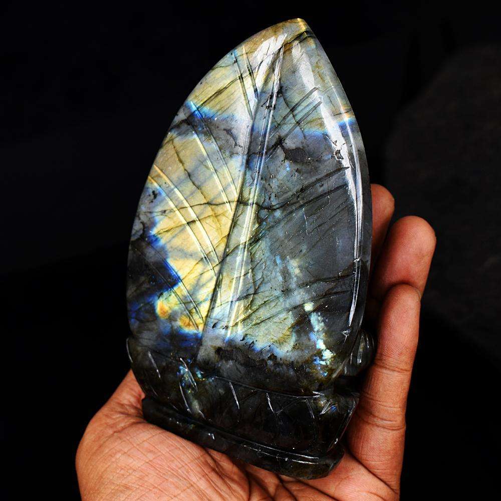 gemsmore:Exclusive Golden & Blue Flash Labradorite Hand Carved Lord Buddha