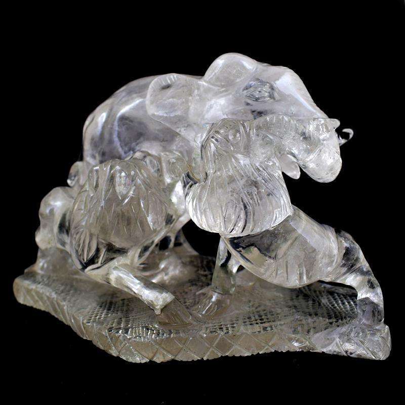 gemsmore:Exclusive Hand Carved White Quartz Lions Hunting Elephant Scene