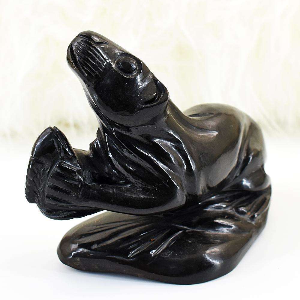 gemsmore:Exclusive Spinel Hand Carved Sea Lion