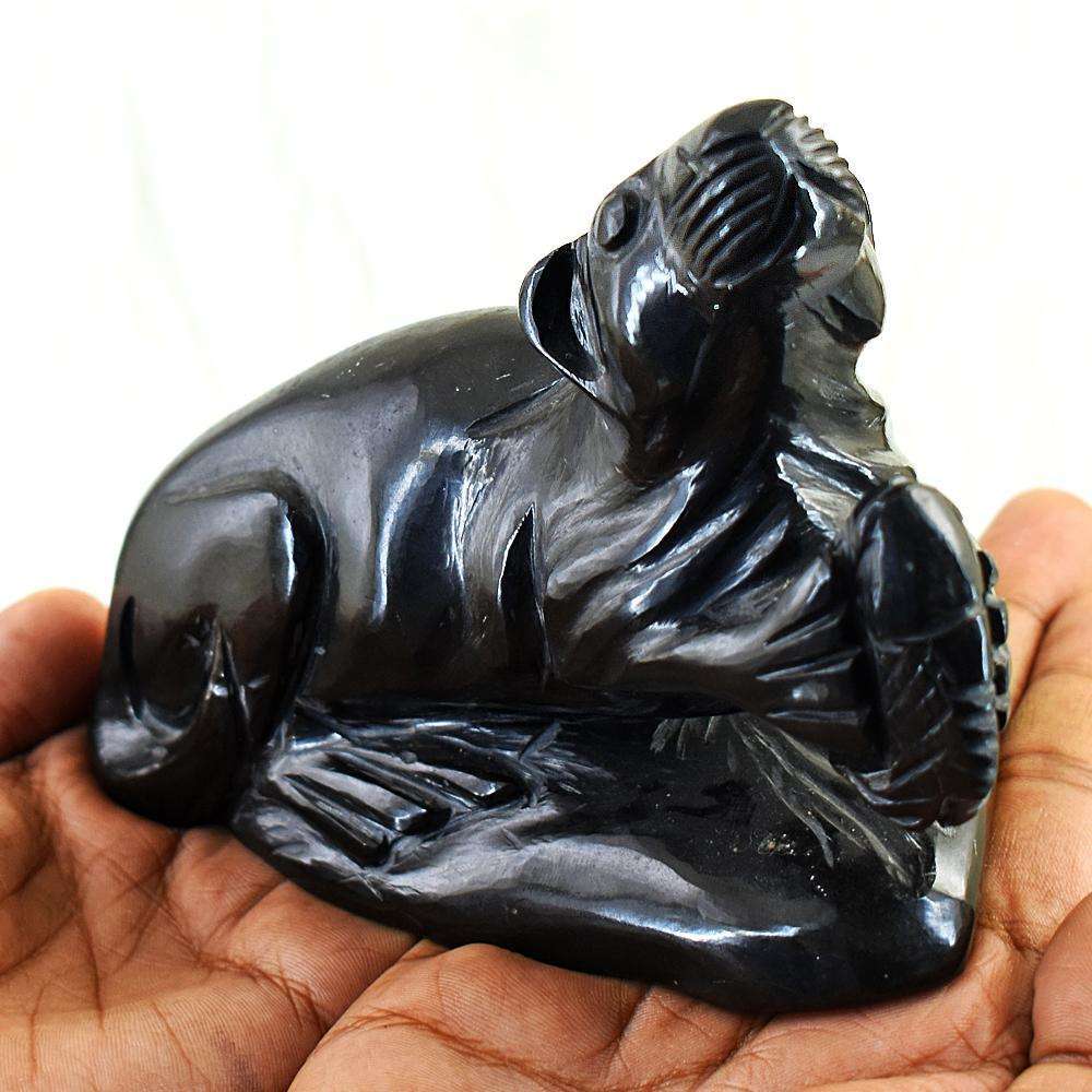 gemsmore:Exclusive Spinel Hand Carved Sea Lion