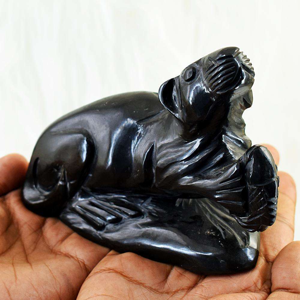 gemsmore:Exclusive Spinel Hand Carved Sea Lion