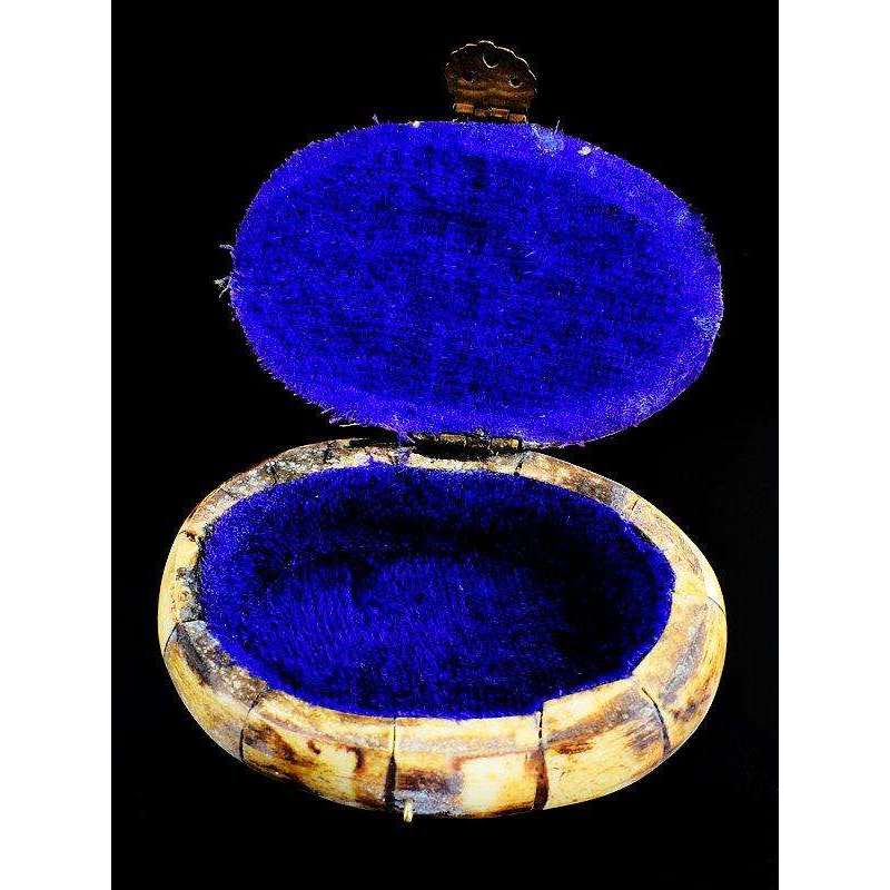 gemsmore:Exclusive Gemstone Hand Carved Wooden  Jewellery Box