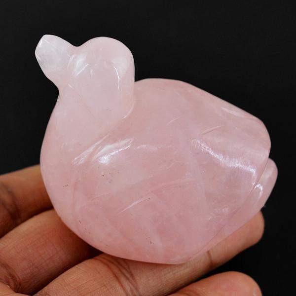 gemsmore:Genuine 673.50 Cts Pink Rose Quartz Carved Duck Gemstone