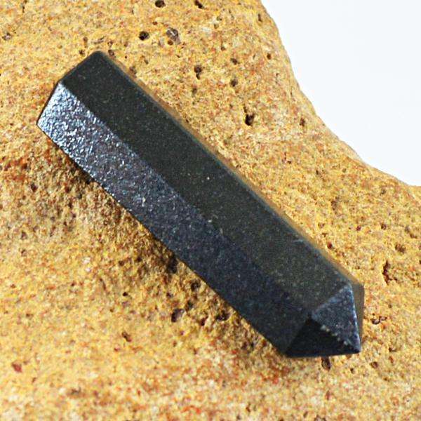 gemsmore:Genuine Amazing Black Spinel Healing Point