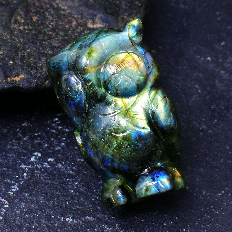 gemsmore:Golden & Blue Flash Labardorite Hand Carved Owl