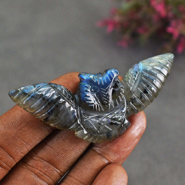 gemsmore:Gorgeous 76 Cts Genuine Blue Flash Labradorite Carved Owl  Gemstone
