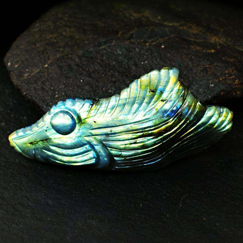 gemsmore:Green & Blue Flash Labradorite Hand Carved Fish