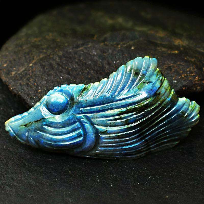 gemsmore:Green & Blue Flash Labradorite Hand Carved Fish