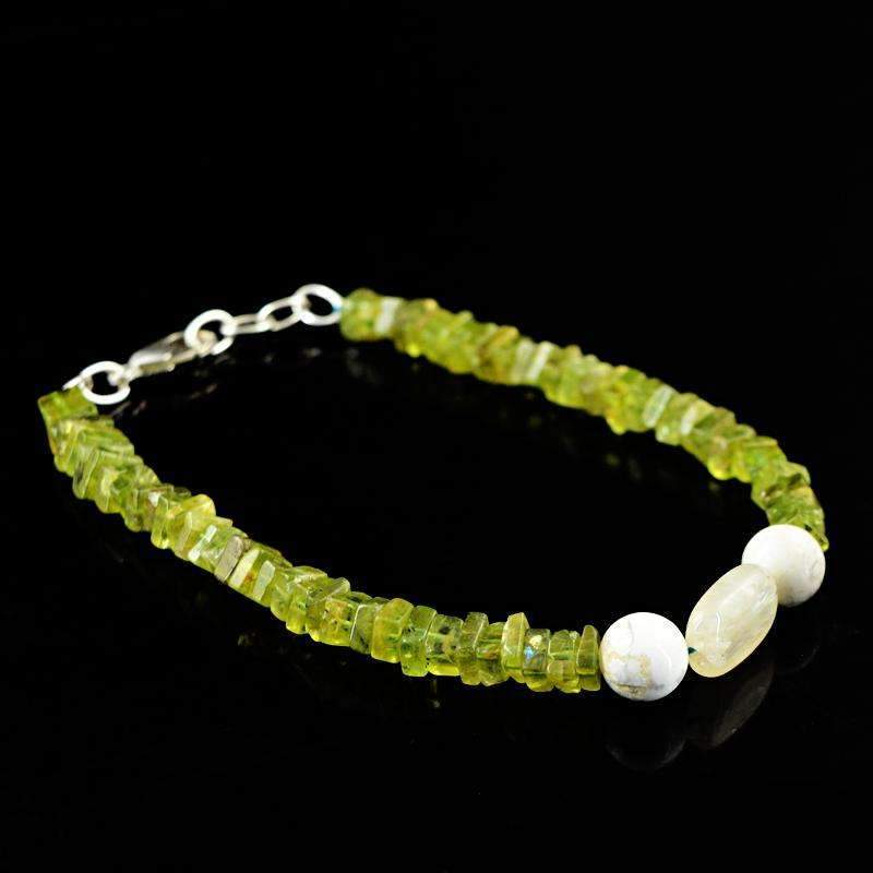 gemsmore:Green Peridot & Howlite Bracelet Natural Round Shape Beads
