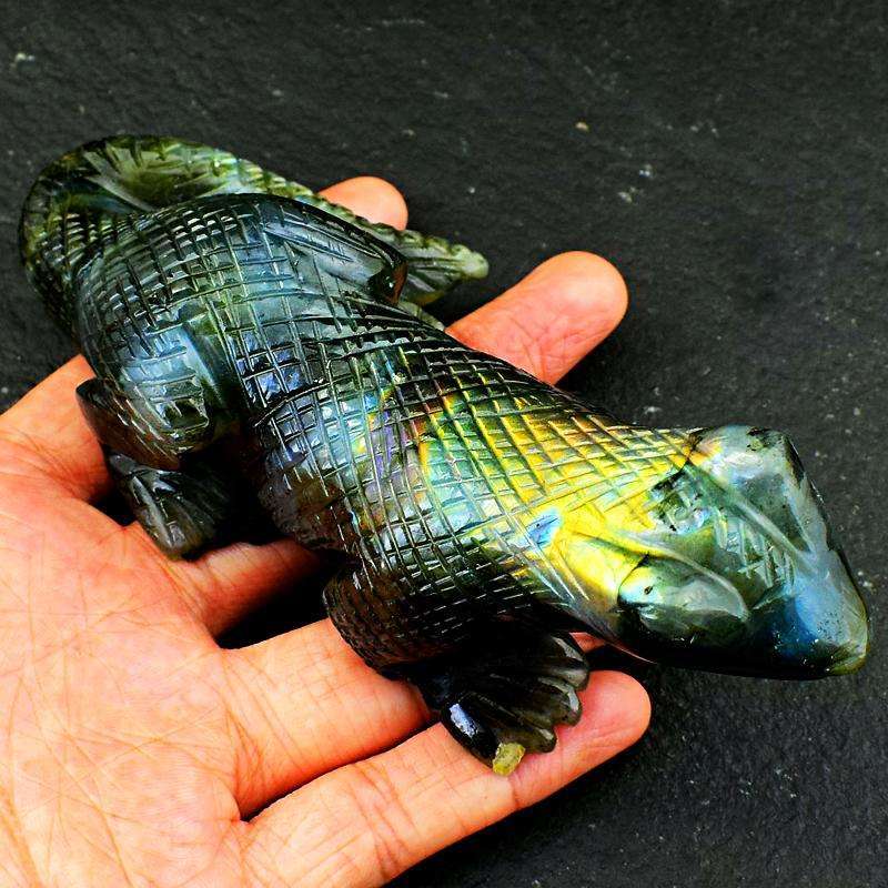 gemsmore:Hand Carved Amazing Flash Labradorite Kamodo Dragon